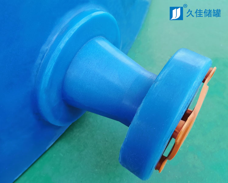 水廠次氯酸鈉儲存罐該如何選擇材質及廠家?